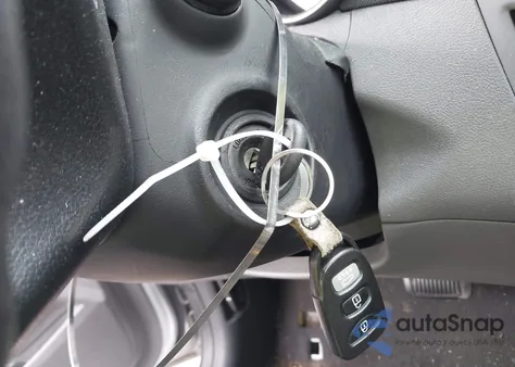 2013 Hyundai Elantra Gls z USA, uszkodzony, nr VIN 5NPDH4AE4DH245419